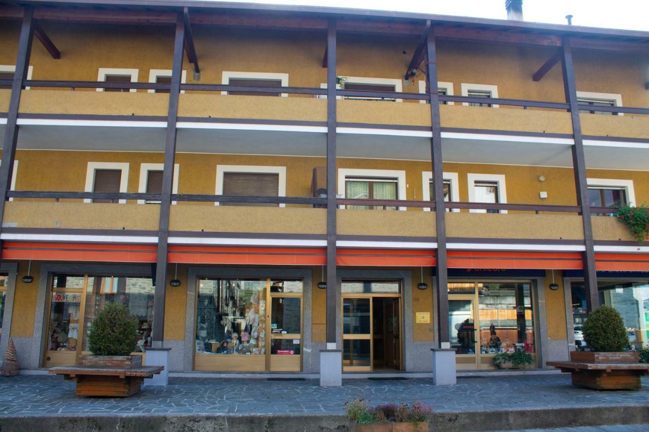 Trilocale In Centro A Chiesa Valmalenco Apartment Chiesa in Valmalenco Exterior photo
