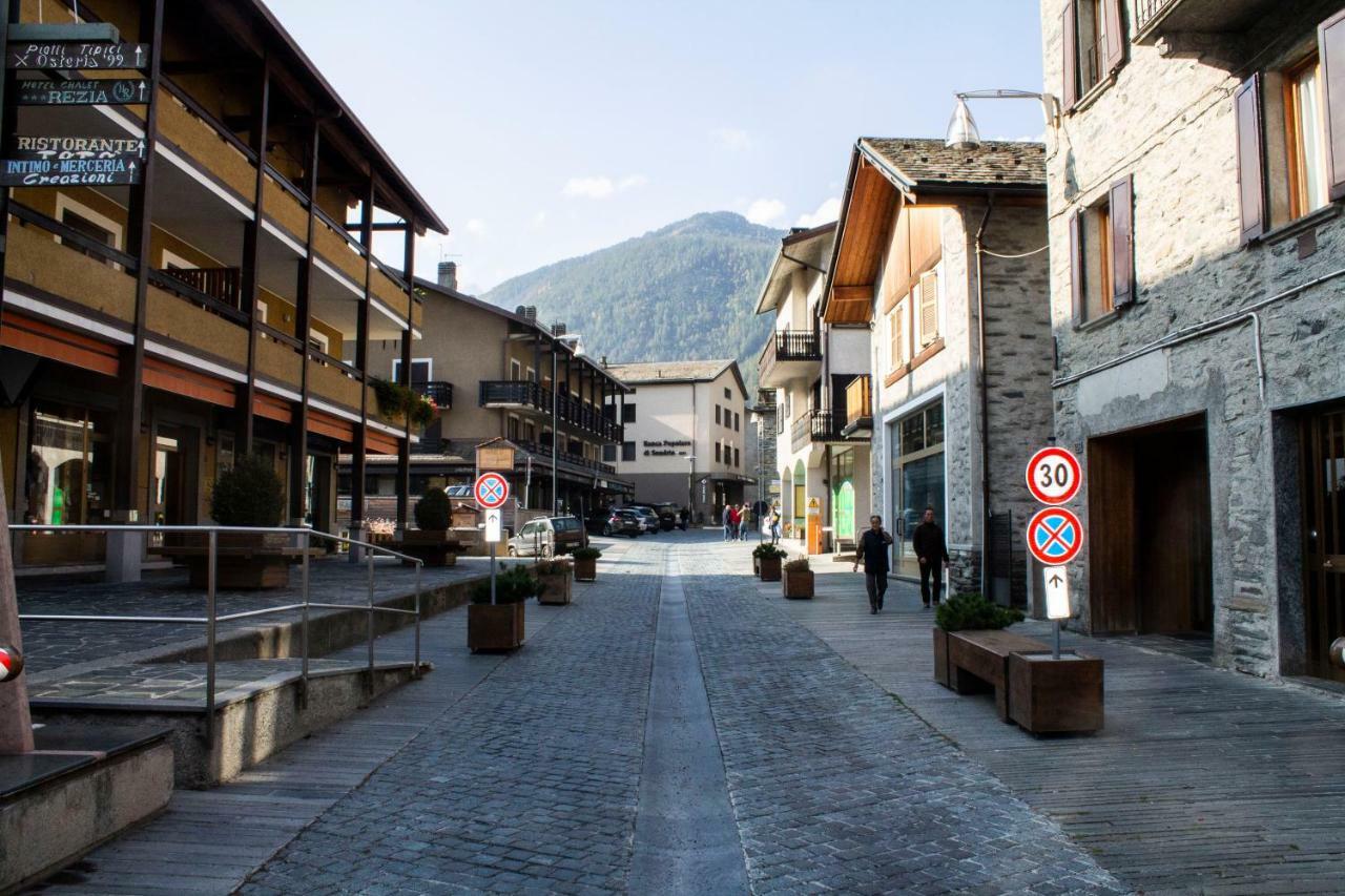 Trilocale In Centro A Chiesa Valmalenco Apartment Chiesa in Valmalenco Exterior photo